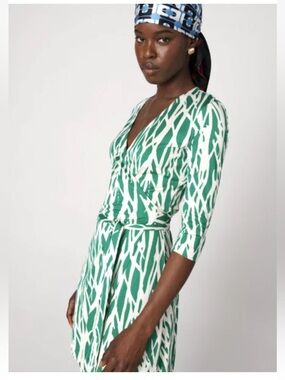 Diane von Furstenberg New Julian Vintage Green White Twigs Silk Wrap Dress US 10